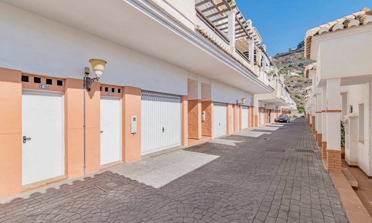 Вторичный Таунхаус в Marina del Este