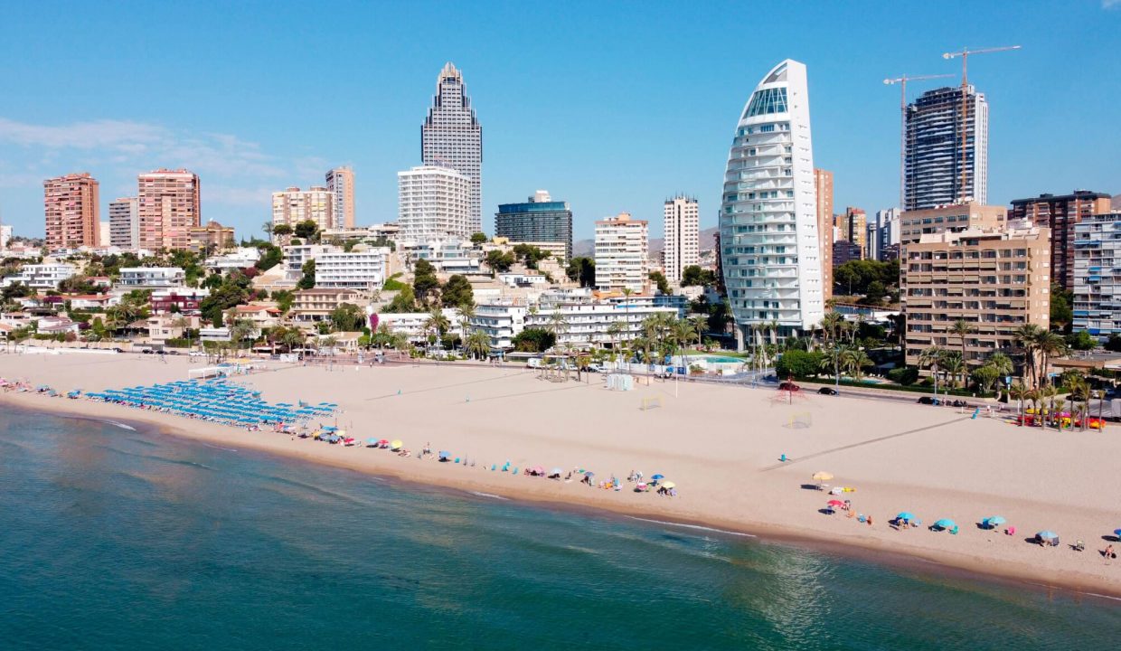 Promoción Delfín Tower, obra nueva en Benidorm (Revista)