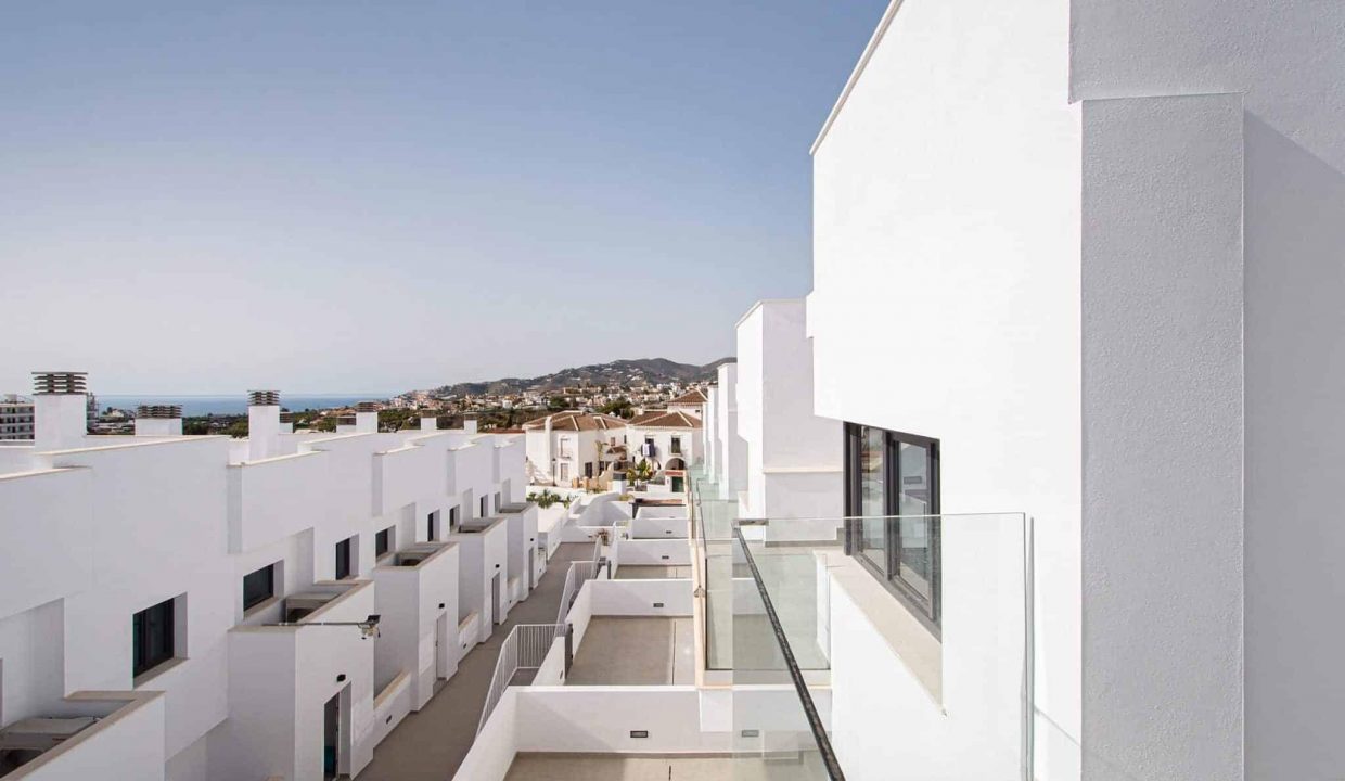 Promoción Sky Hill Village, obra nueva en Nerja (Revista)
