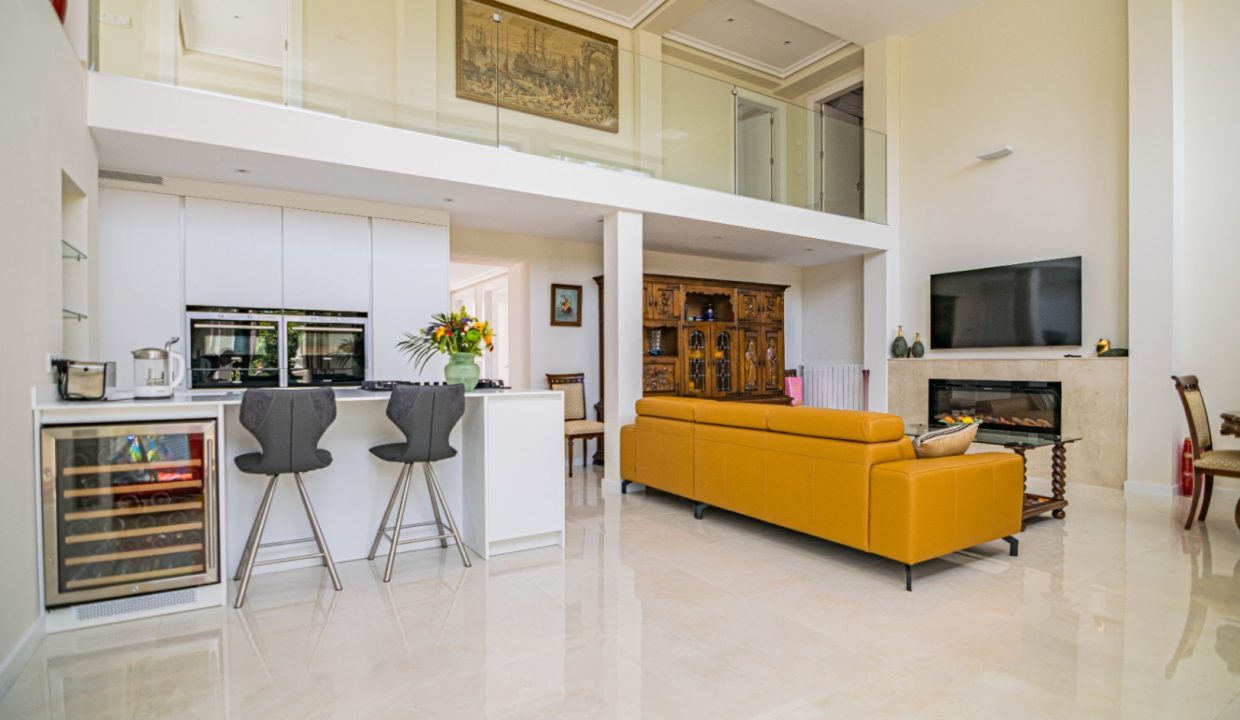 Promoción Villa con maravilloso jardín, obra nueva en l'Albir (Revista)