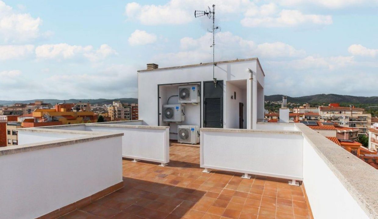 Promoción Edificio en Av Tanca de la Plana, obra nueva en el Vendrell (Revista)