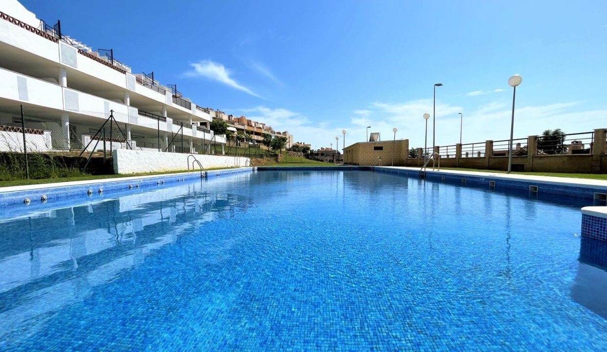 Promoción Doña Julia Golf Views, obra nueva en Casares (Revista)