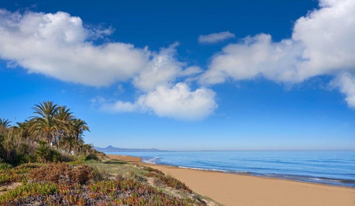 Promoción Bella Beach Denia, obra nueva en Denia (Revista)