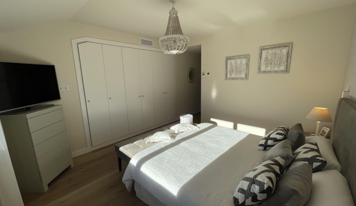 Promoción Villas del Mirabal 3, obra nueva en Boadilla del Monte (Revista)