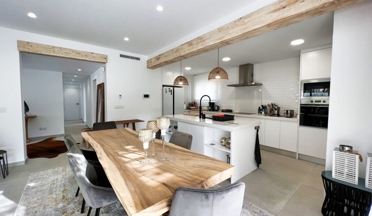Promoción Maravilloso chalet de estilo ibicenco, obra nueva en Altea (Revista)