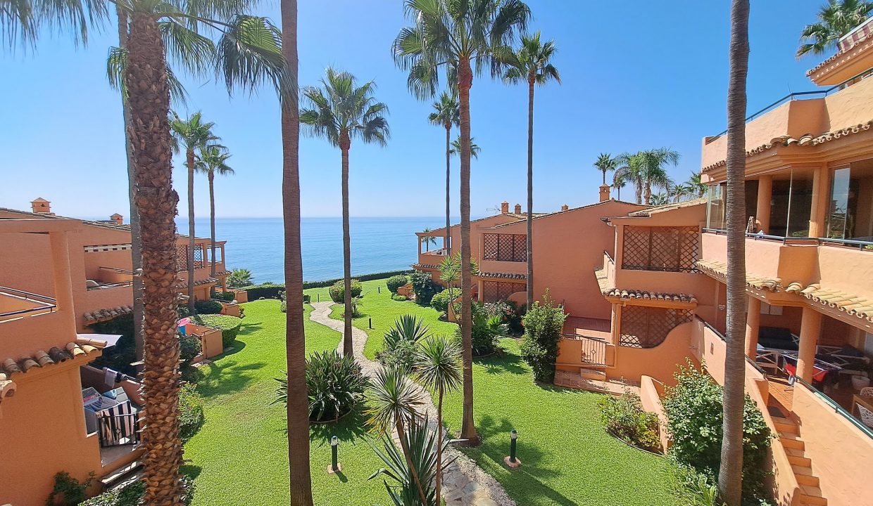 Promoción Bermuda Beach 510232, obra nueva en Estepona (Revista)