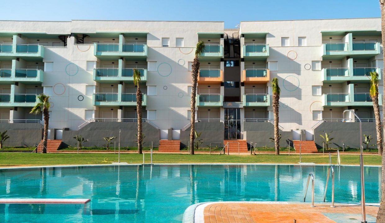 Promoción Palm Beach Golf Almerilmar, obra nueva en Almerimar (Revista)
