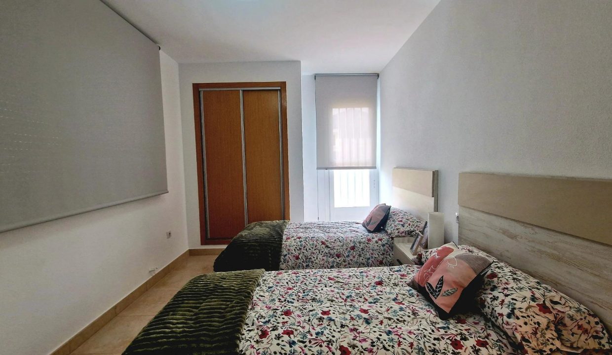 Новые виллы на просторных участках площадью 500+ м² в Лорке