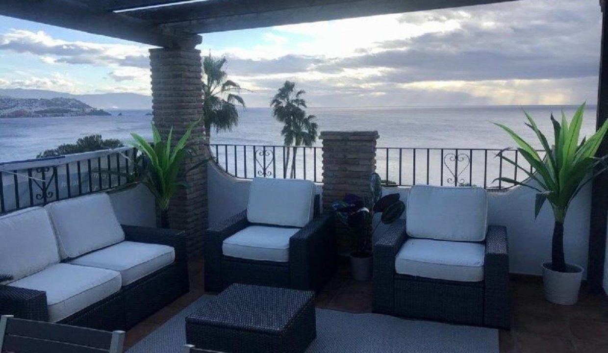 Promoción JARDINES DE ADNANIA- MARINA DEL ESTE-ALMUÑECAR, obra nueva en La Herradura (Revista)