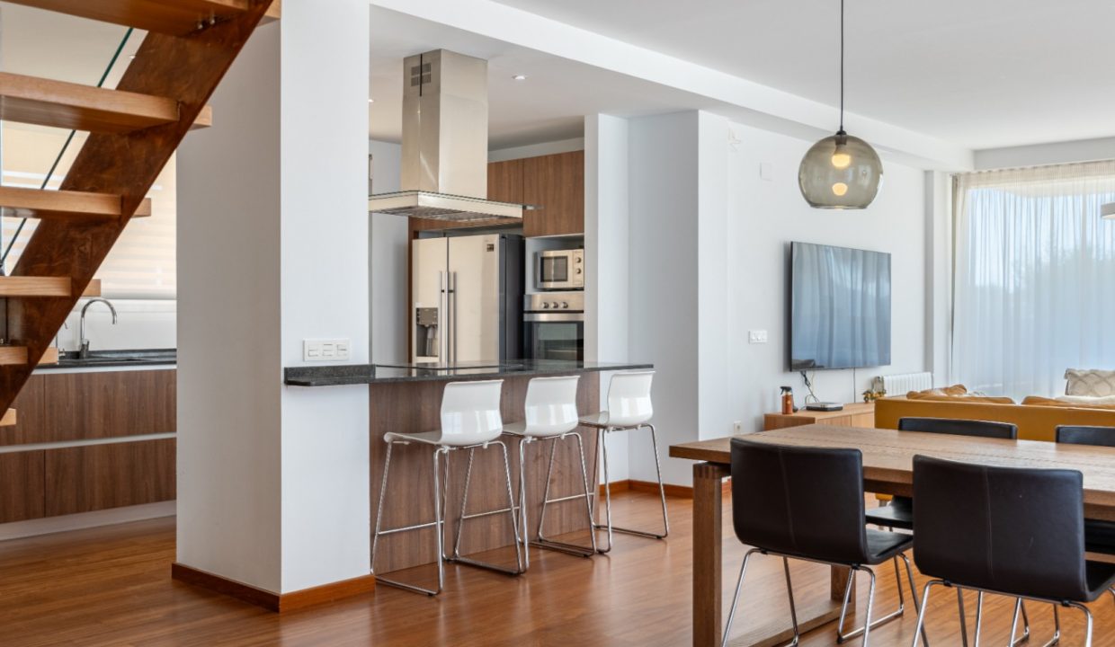 Promoción Villa con irradia elegancia y lujo moder, obra nueva en La Nucía (Revista)