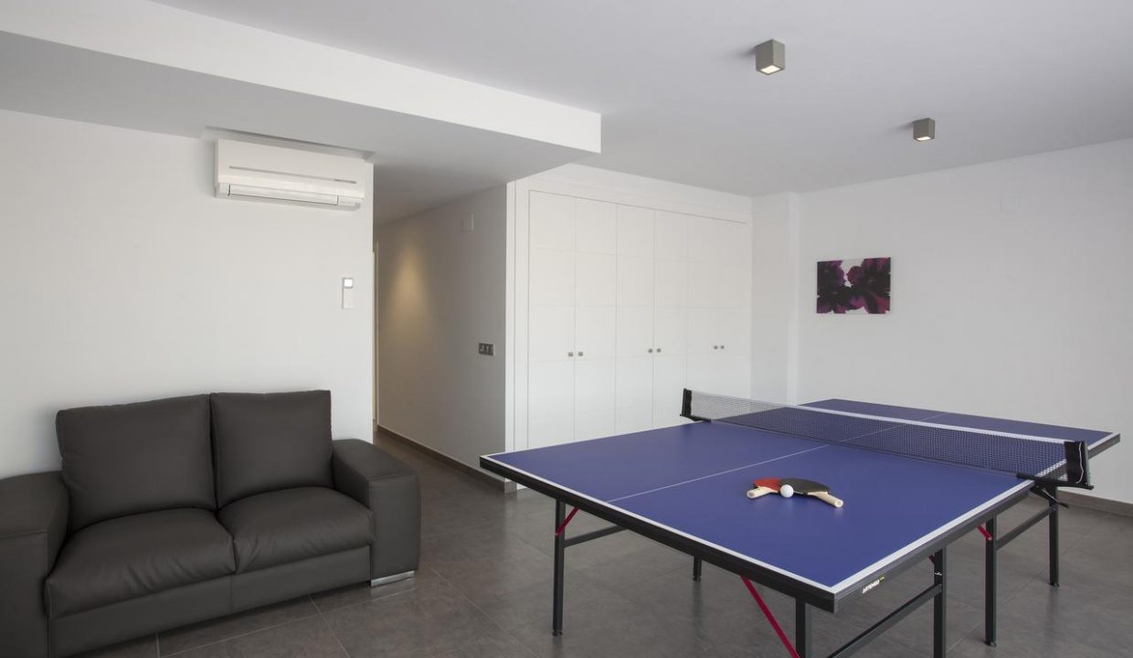 Promoción Moderna villa con elegancia contemporánea, obra nueva en l'Albir (Revista)