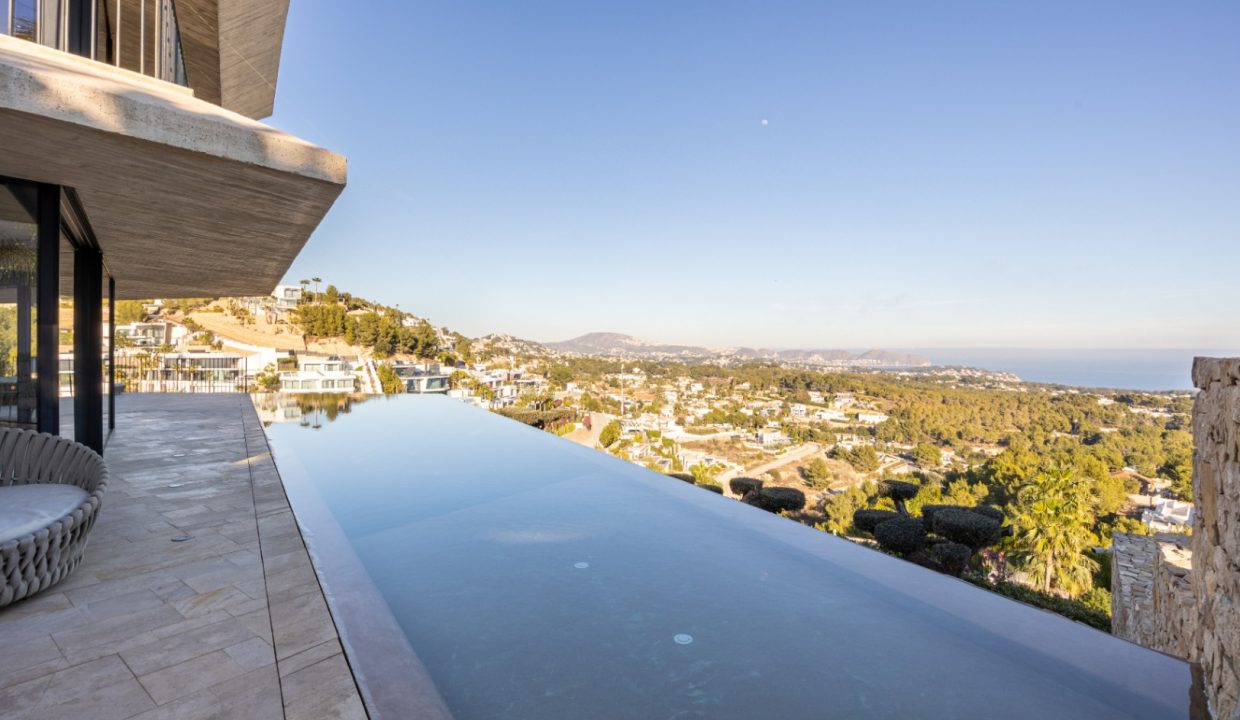 Promoción Villa en los serenos bosques de Benissa, obra nueva en Benisa (Revista)