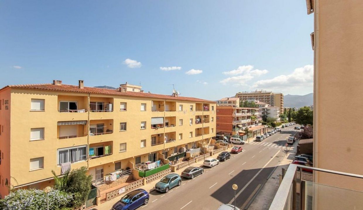 Promoción Av Nautilus - Roses, Girona -, obra nueva en Roses (Revista)