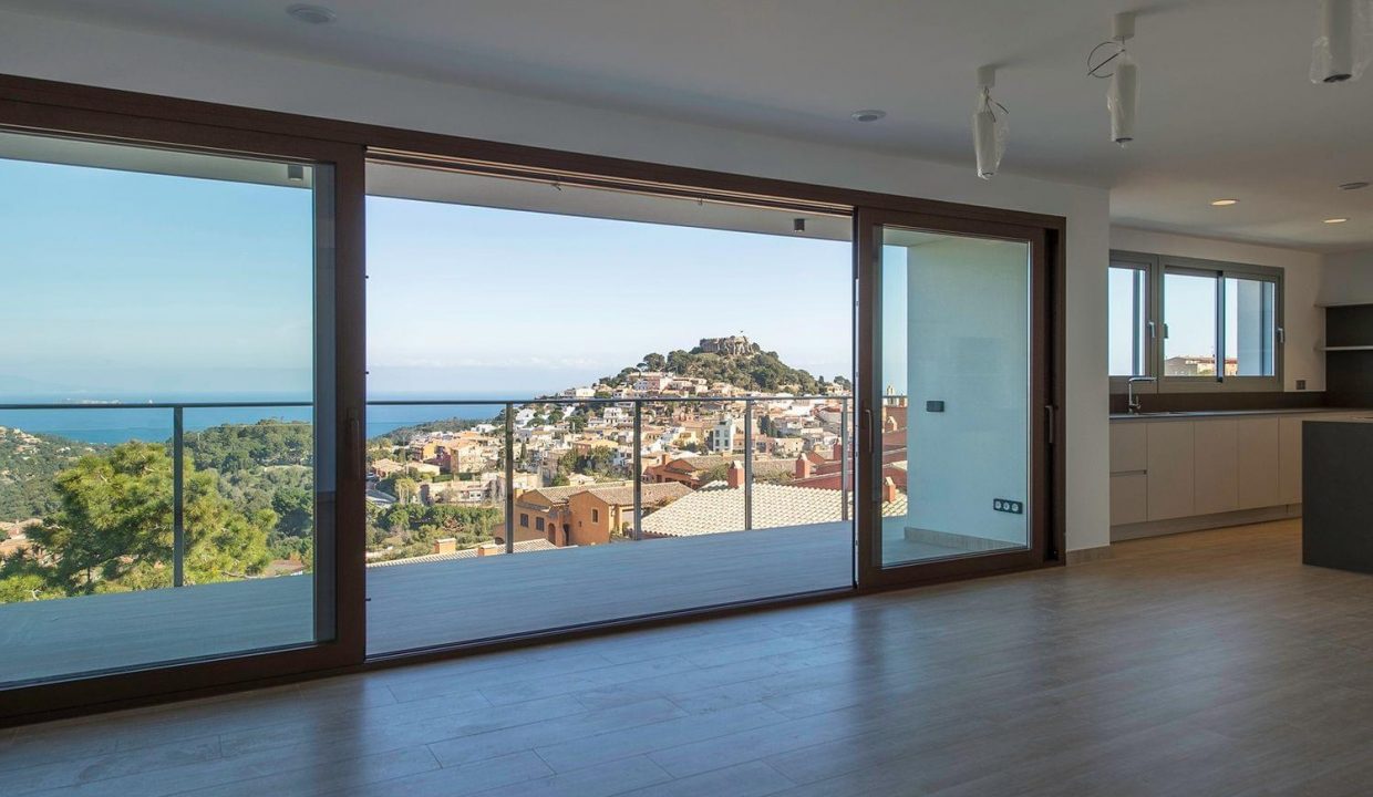 Promoción Villas del Sol Begur, obra nueva en Begur (Revista)