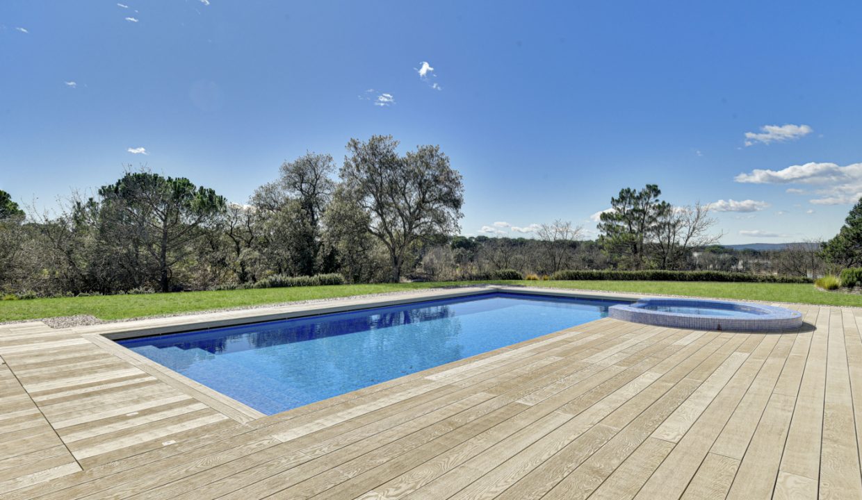 Promoción Villa Perla, obra nueva en la Selva de Mar (Revista)
