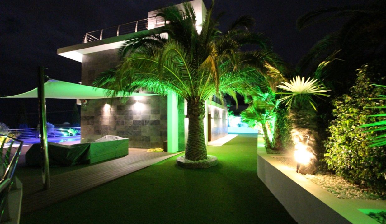 Promoción Excepcional villa de lujo, obra nueva en Calpe (Revista)