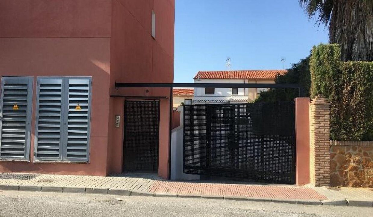 Promoción RESIDENCIAL CARLOS CANO, obra nueva en Urbanización "Cuesta de los chinos" (Revista)