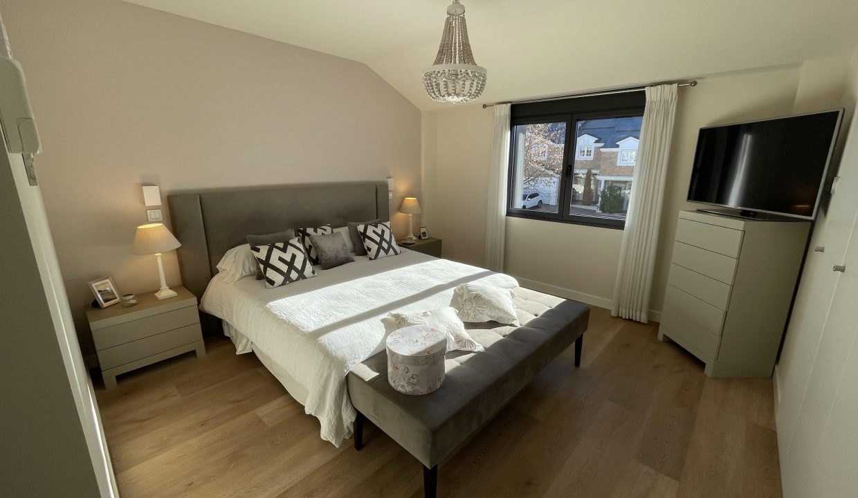 Promoción Villas del Mirabal 3, obra nueva en Boadilla del Monte (Revista)