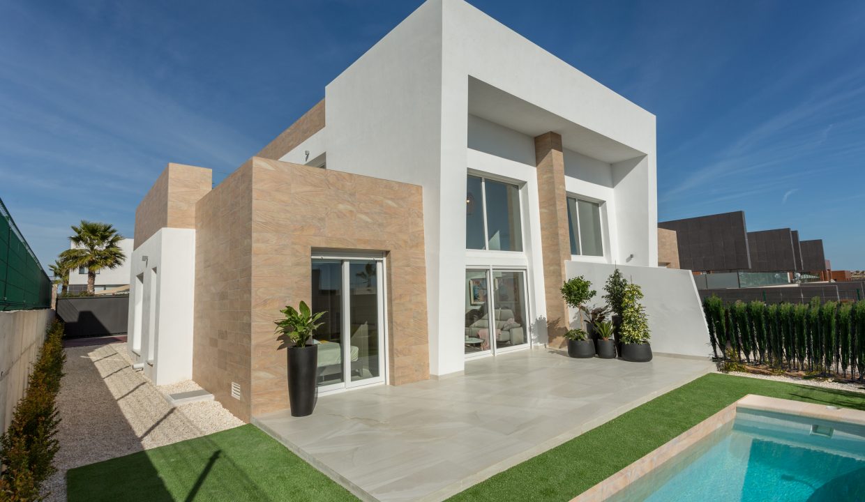 Promoción Residencial Mar Egeo villas y adosados, obra nueva en Algorfa (Revista)