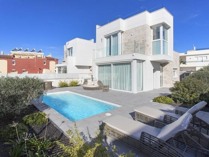 Promoción Azulik, obra nueva en Torrevieja (Revista)