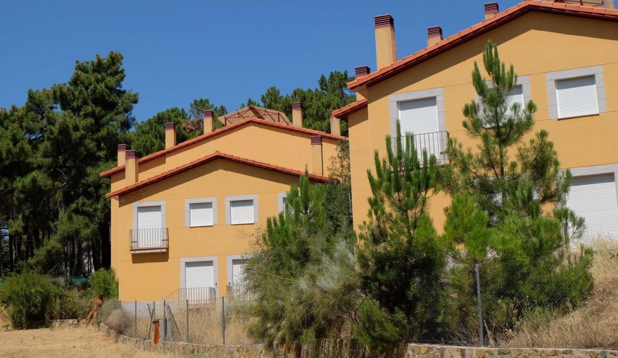 Promoción Residencial Pinos Altos, obra nueva en Entrepinos (Revista)