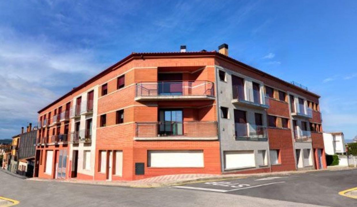 Promoción Llagostera, obra nueva en Llagostera (Revista)