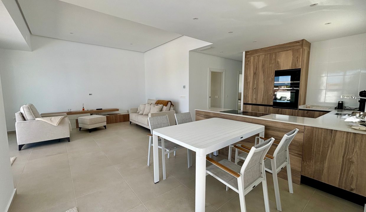 Promoción BENIJOFAR VILLAS M20, obra nueva en Alicante (Revista)