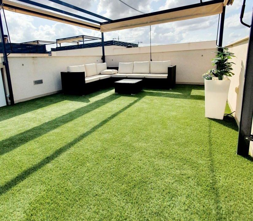 Promoción Magnifico chalet con solárium, obra nueva en Benijófar (Revista)