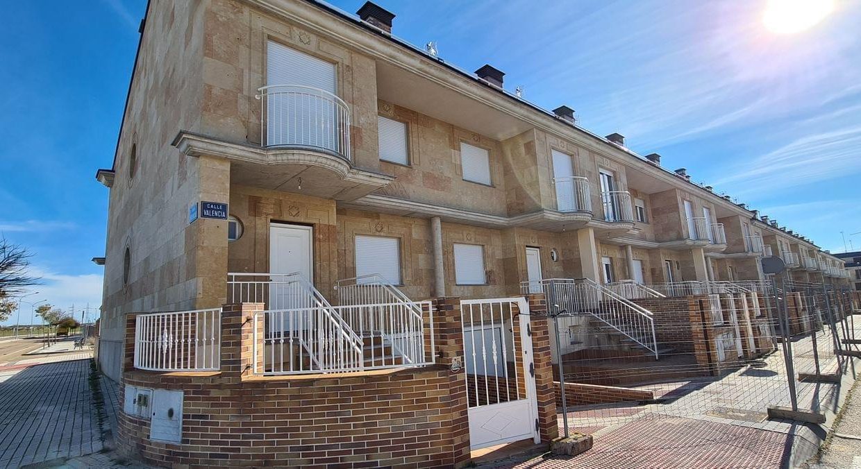 Promoción Residencial Valencia, obra nueva en Villares de la Reina (Revista)