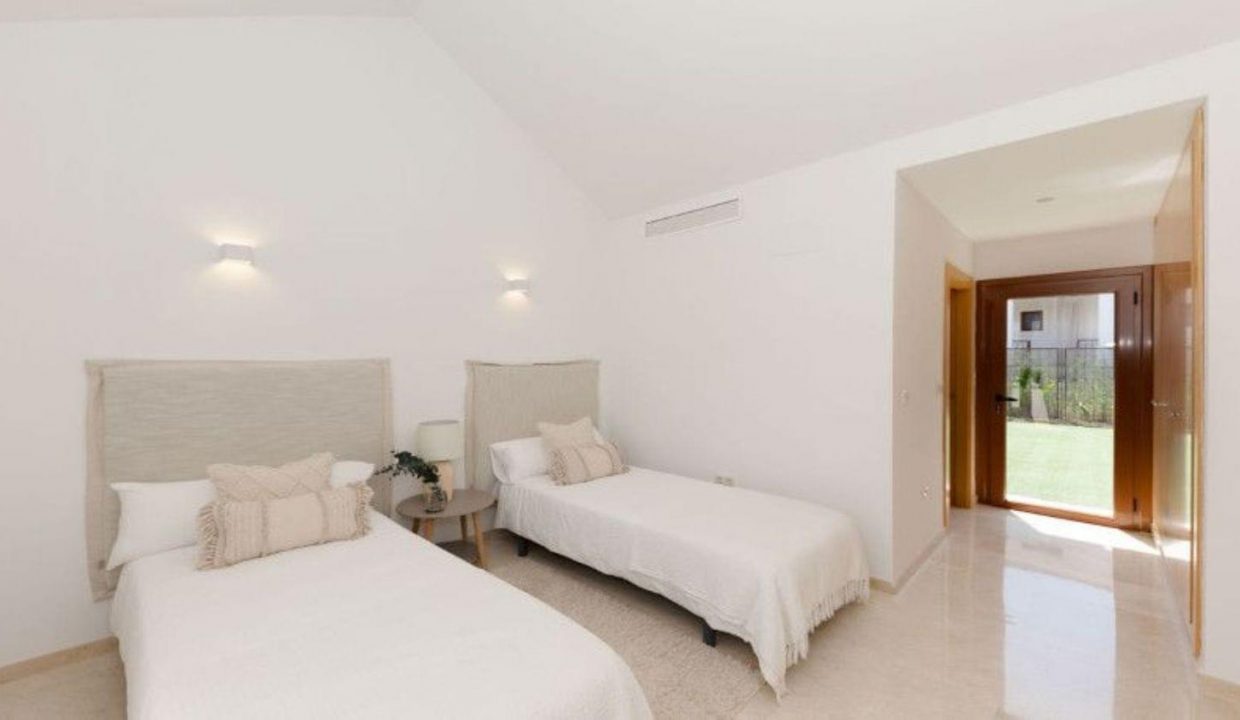 Promoción Casares Hills, obra nueva en Casares (Revista)