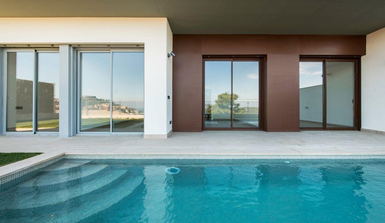 Promoción Villas del Sol Begur, obra nueva en Begur (Revista)