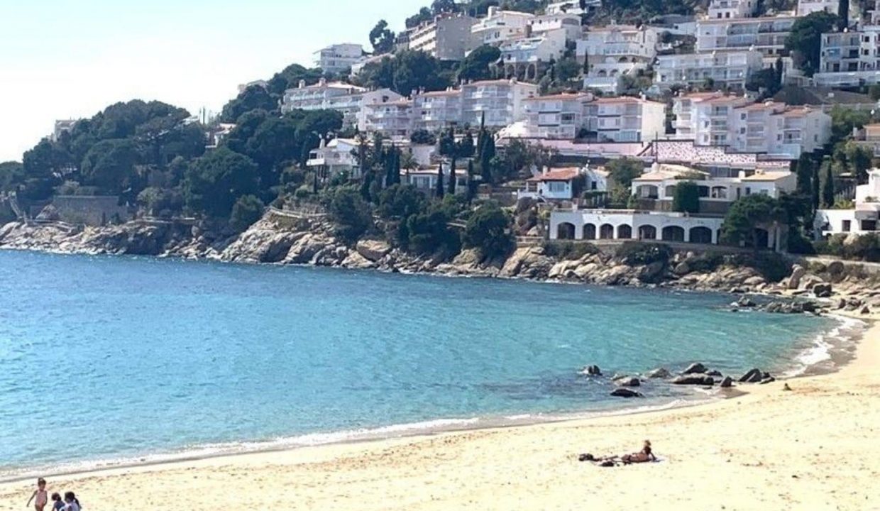 Promoción Excepcional vista panorámica al mar a 5 minutos a pie de la playa, obra nueva en Roses (Revista)