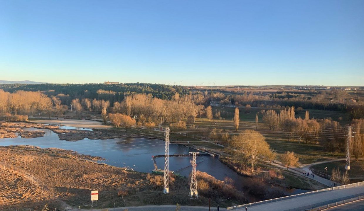 Promoción Torres de Fuentes Blancas, obra nueva en Burgos (Revista)