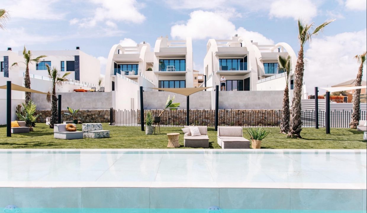Promoción Residencial Oceanic, obra nueva en Rojales (Revista)