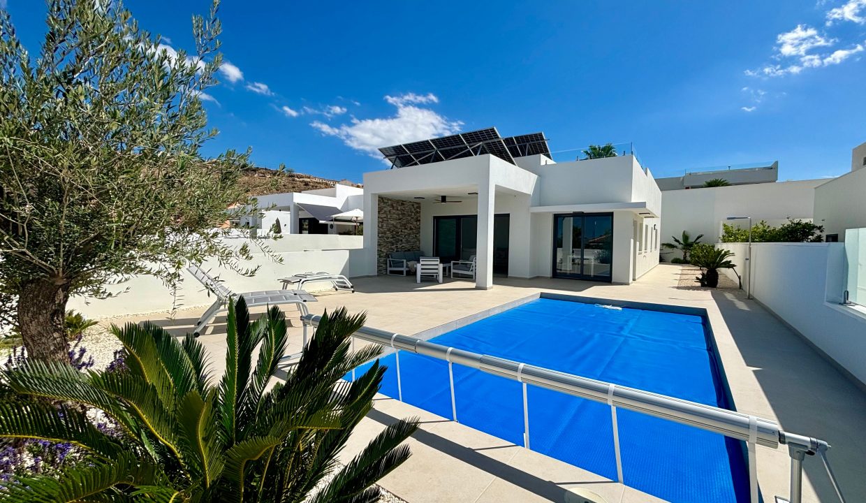 Promoción BENIJOFAR VILLAS M20, obra nueva en Alicante (Revista)