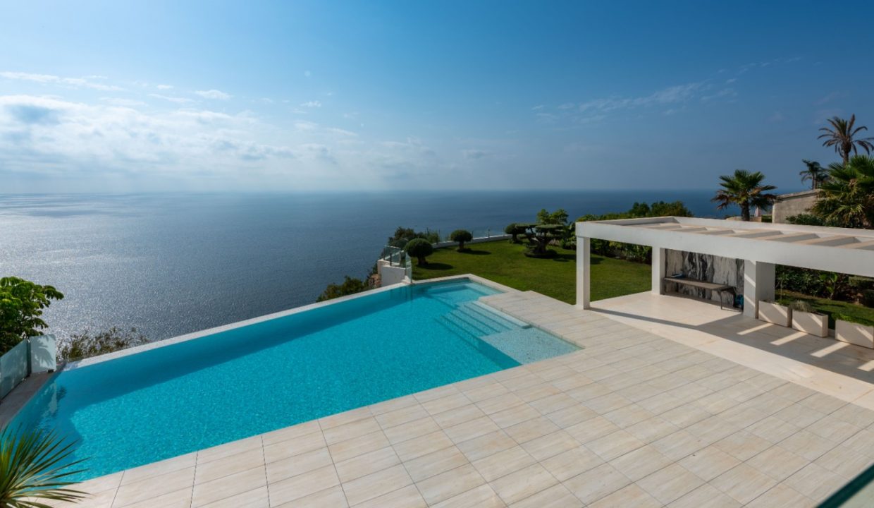 Promoción Villa con un oasis de tranquilidad, obra nueva en Benitachell (Revista)