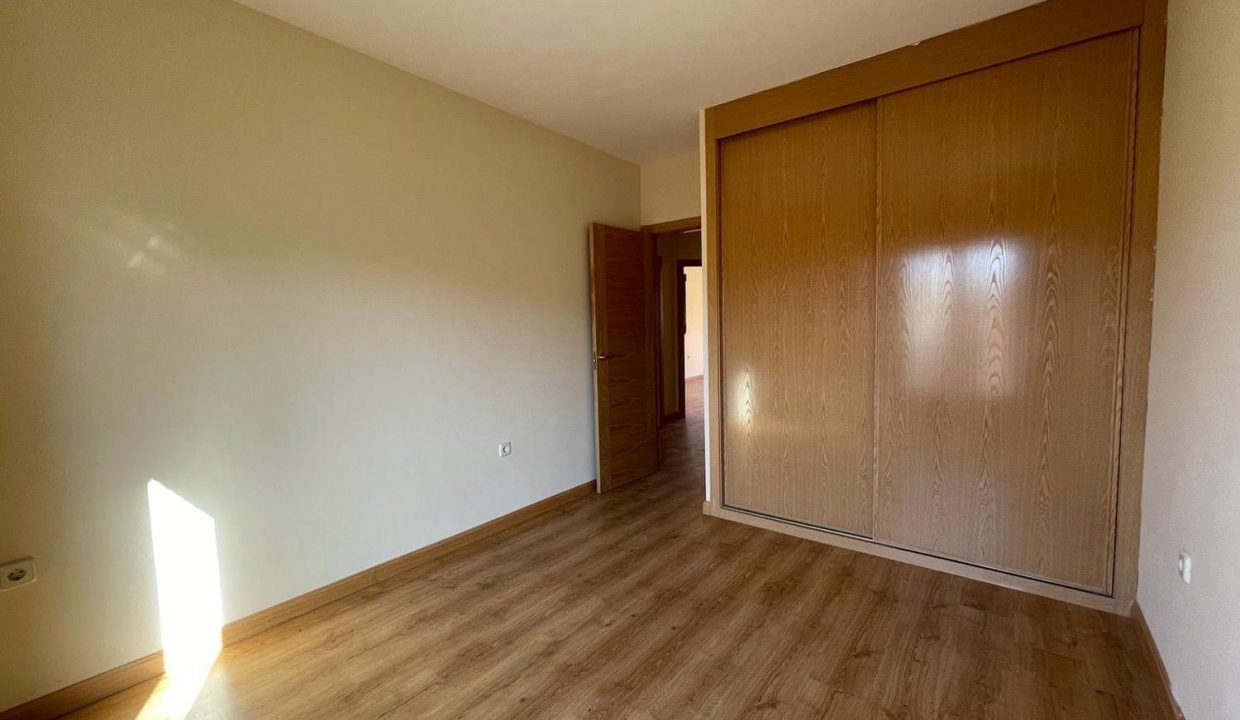 Promoción Promoción residencial en C/ Los Morales, obra nueva en Almorox (Revista)