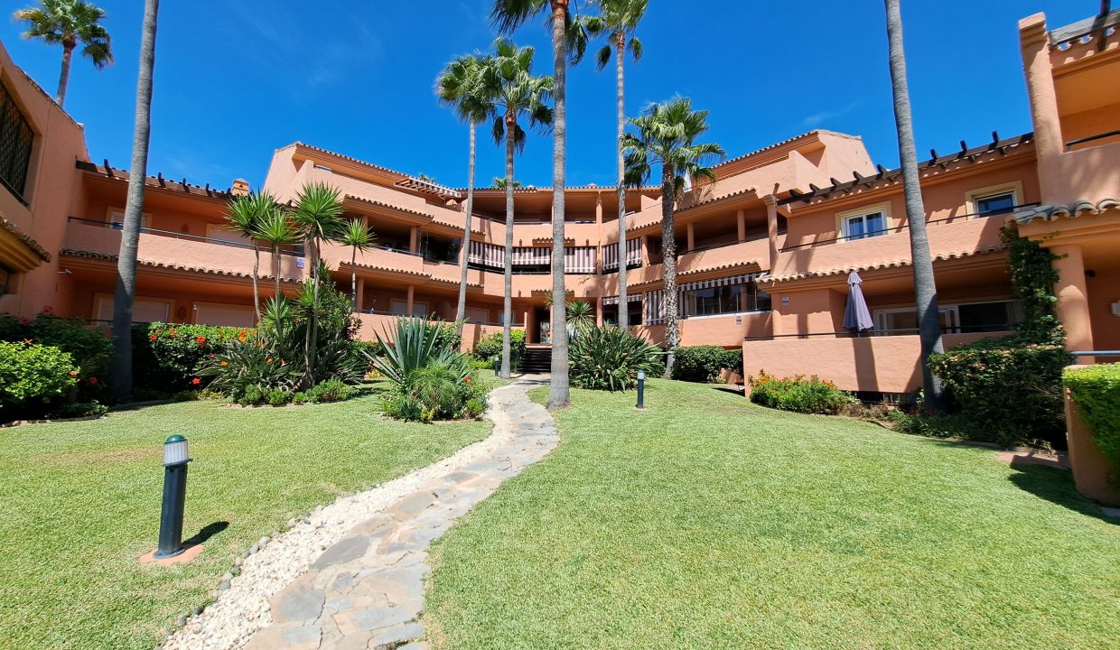 Promoción Bermuda Beach 510232, obra nueva en Estepona (Revista)