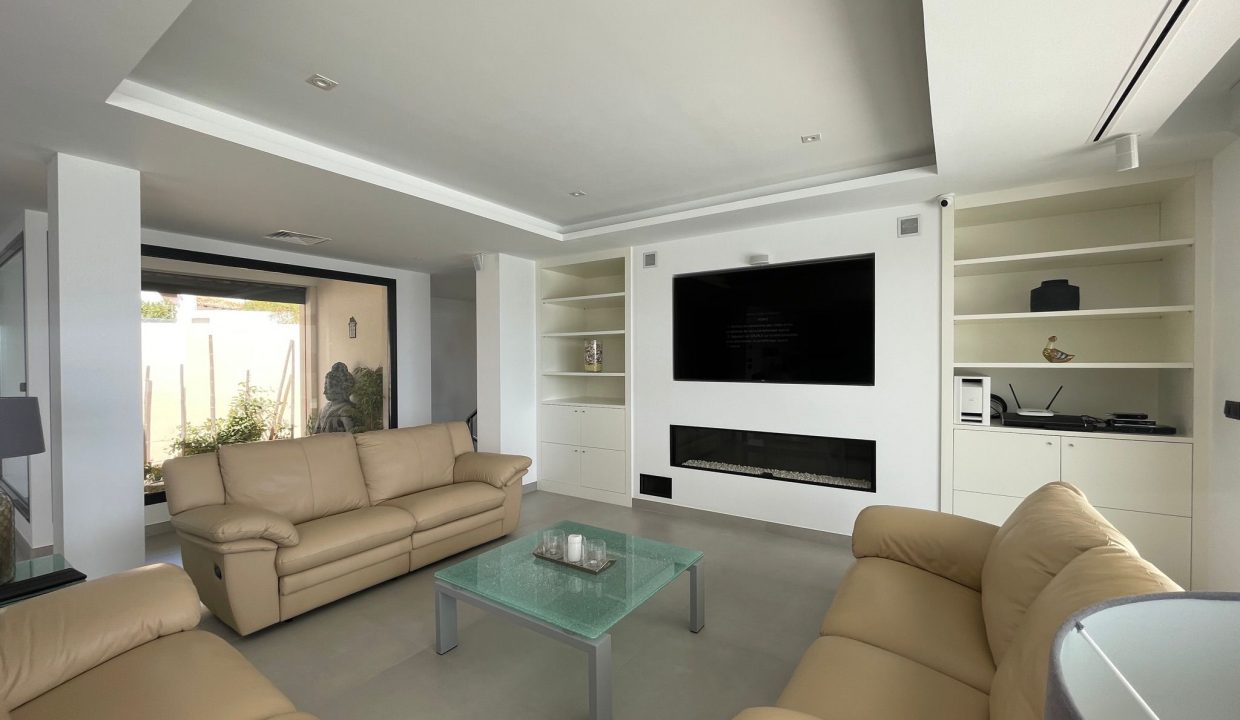 Promoción Excepcional villa de estilo moderno, obra nueva en Altea (Revista)