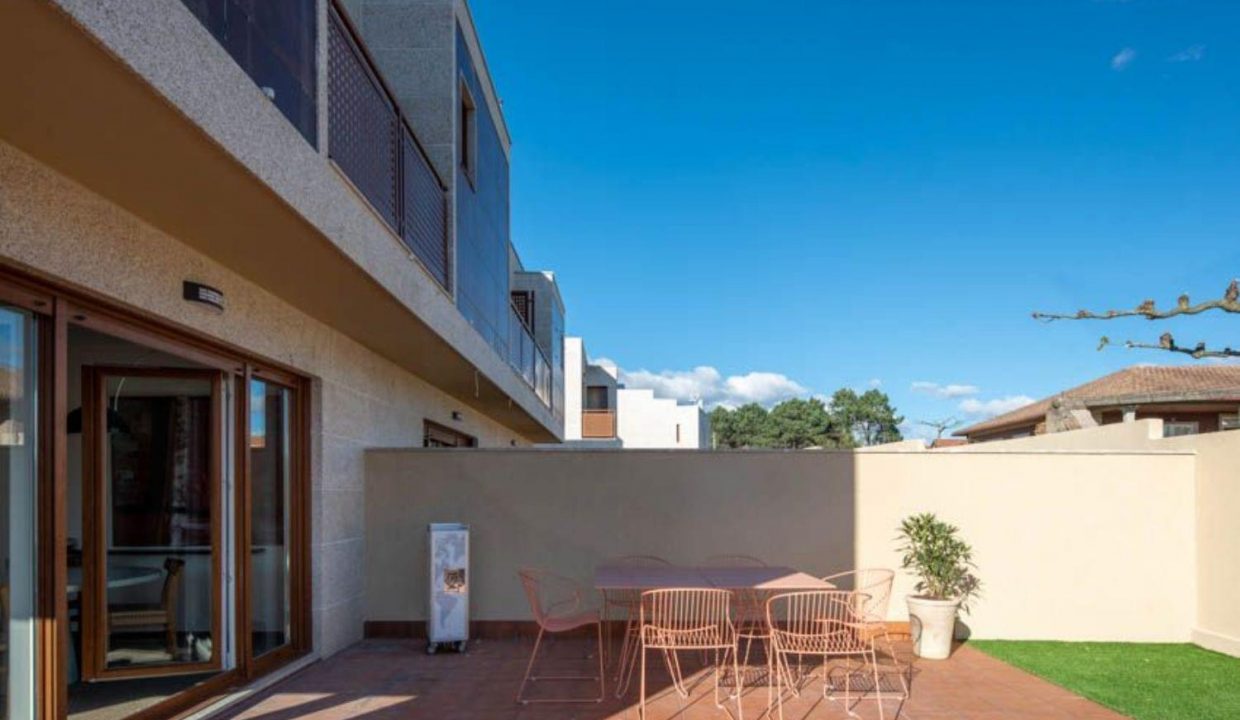 Promoción Urbanización La Ermita A Lanzada, obra nueva en Maior (Revista)