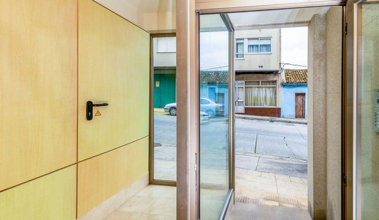 Promoción Promoción de Viviendas en C/ Emilio González López, obra nueva en Malpica (Revista)
