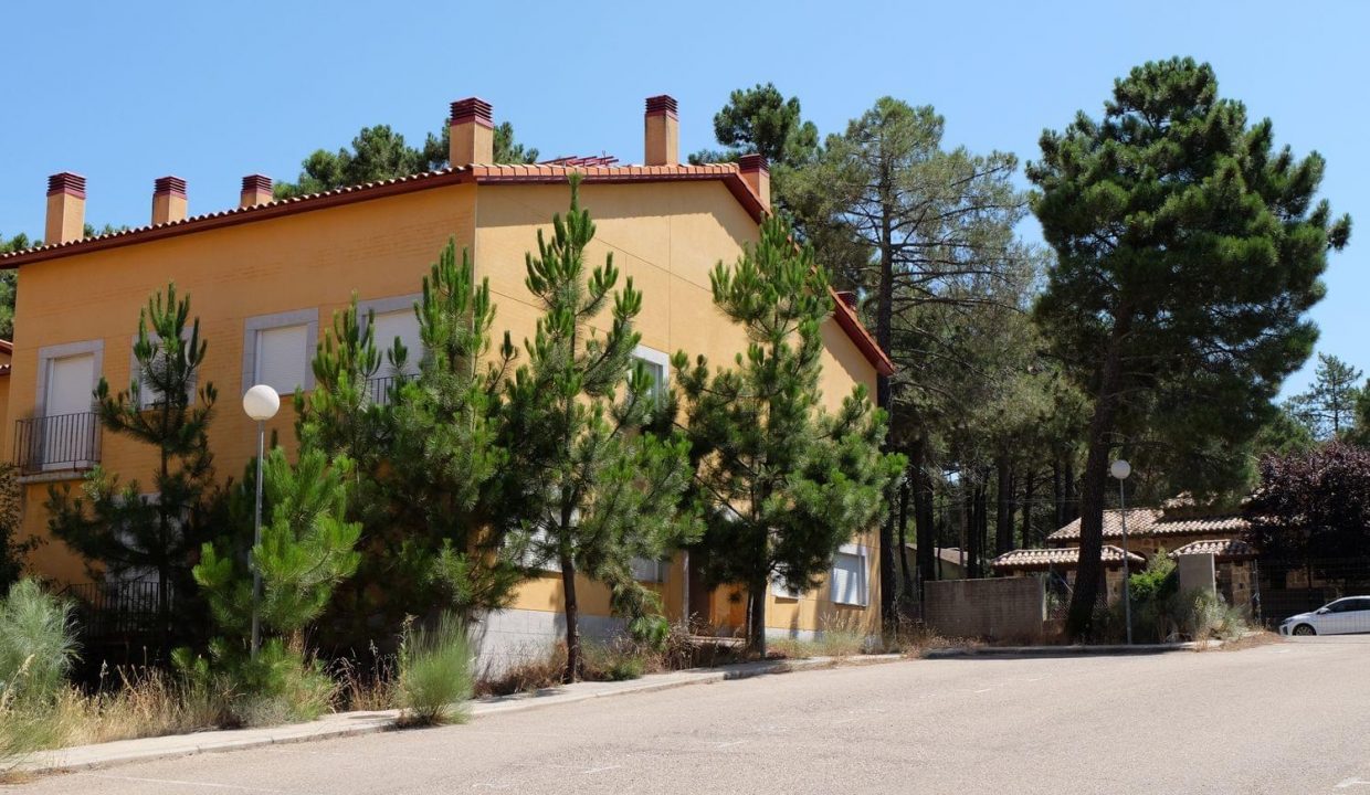 Promoción Residencial Pinos Altos, obra nueva en Entrepinos (Revista)