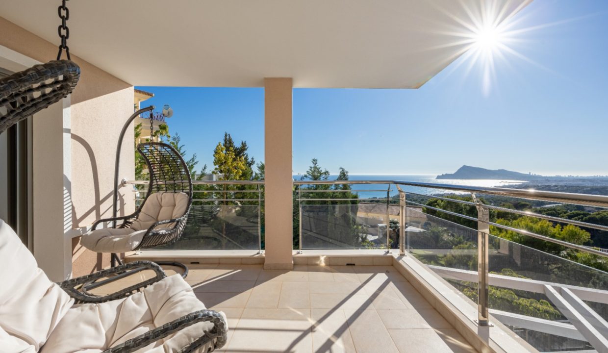 Promoción Villa con imponentes vistas a la bahía, obra nueva en Altea (Revista)
