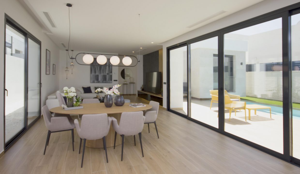 Promoción Villas Maestras, obra nueva en Rojales (Revista)