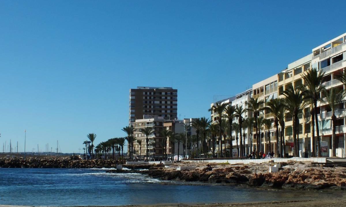 Promoción Skandinavia III, obra nueva en Torrevieja (Revista)