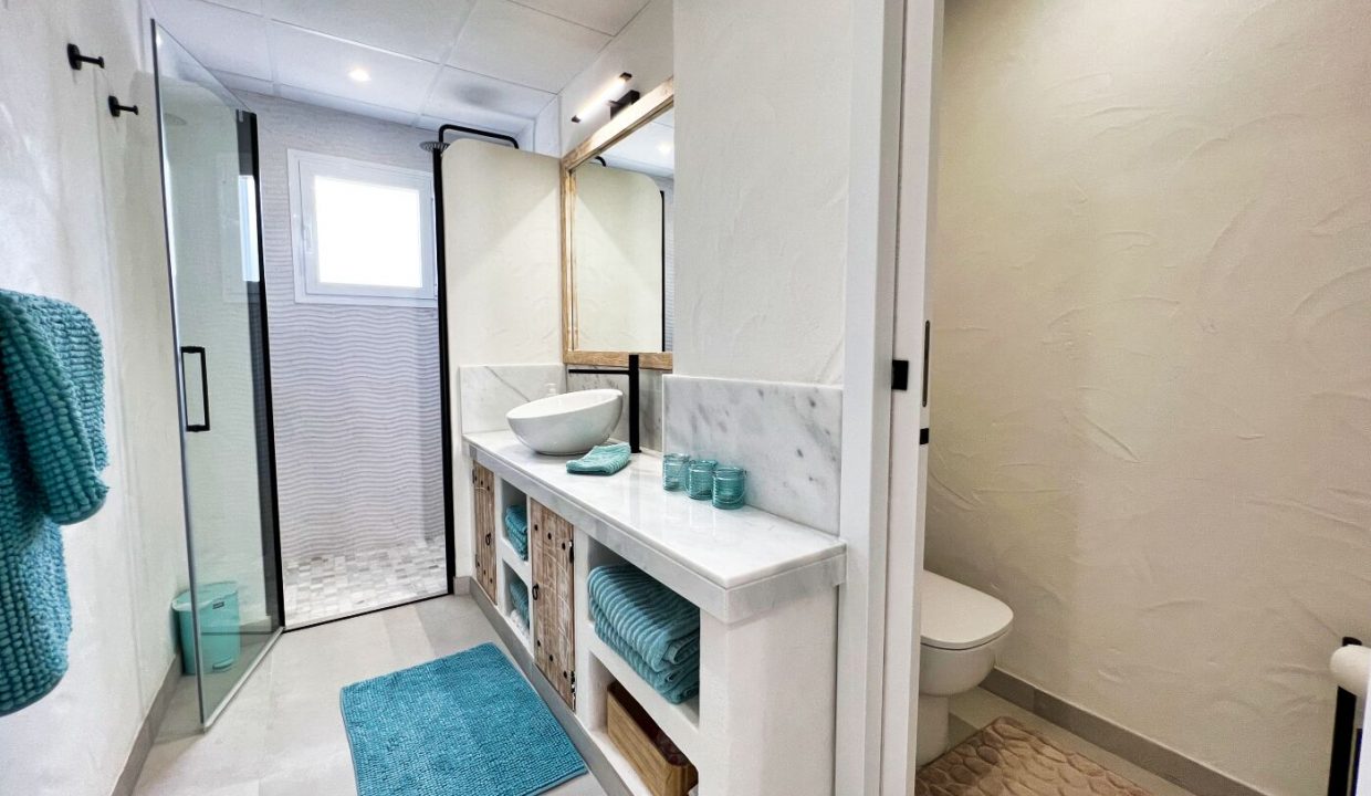 Promoción Maravilloso chalet de estilo ibicenco, obra nueva en Altea (Revista)