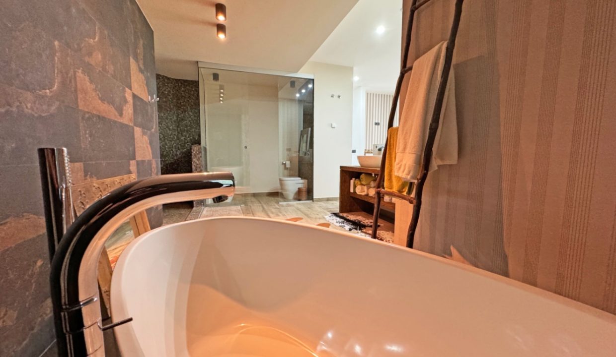 Promoción Espectacular villa moderna, obra nueva en Altea (Revista)