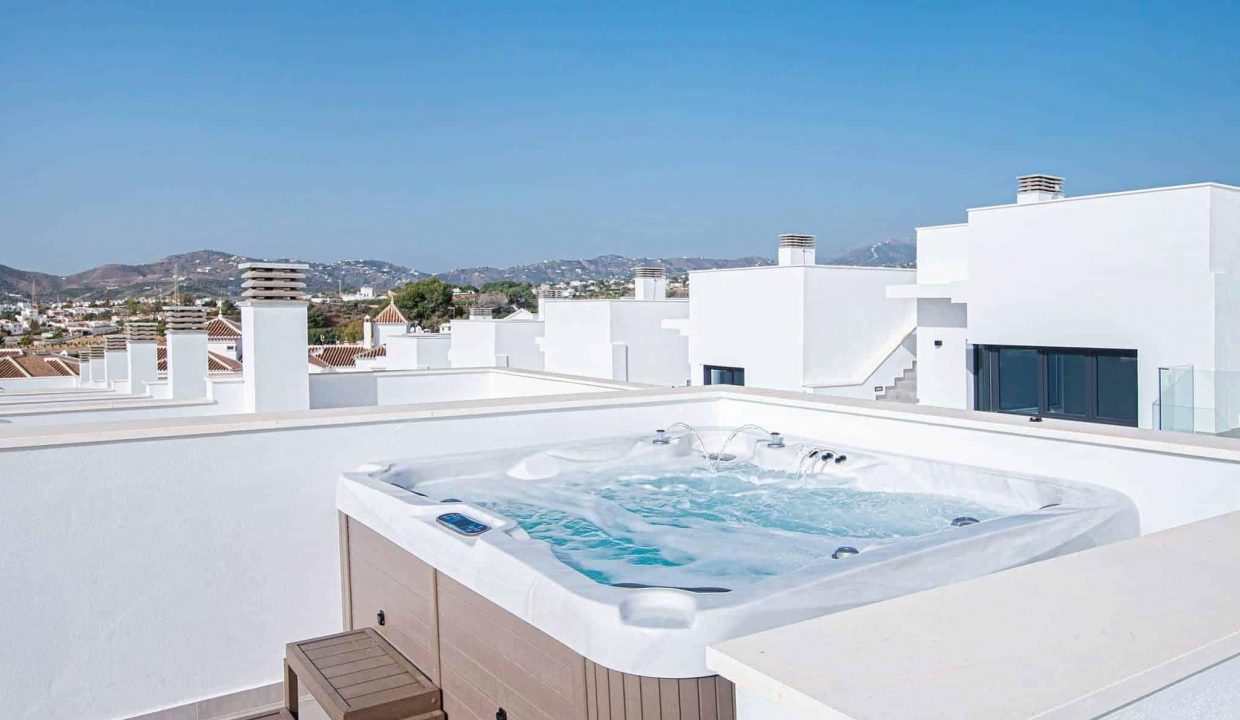 Promoción Sky Hill Village, obra nueva en Nerja (Revista)