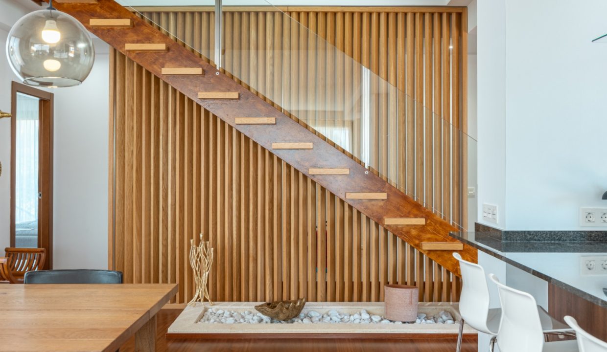 Promoción Villa con irradia elegancia y lujo moder, obra nueva en La Nucía (Revista)