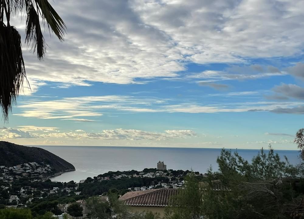 Promoción Villa de lujo con impresionantes vistas, obra nueva en Costera del Mar (Revista)